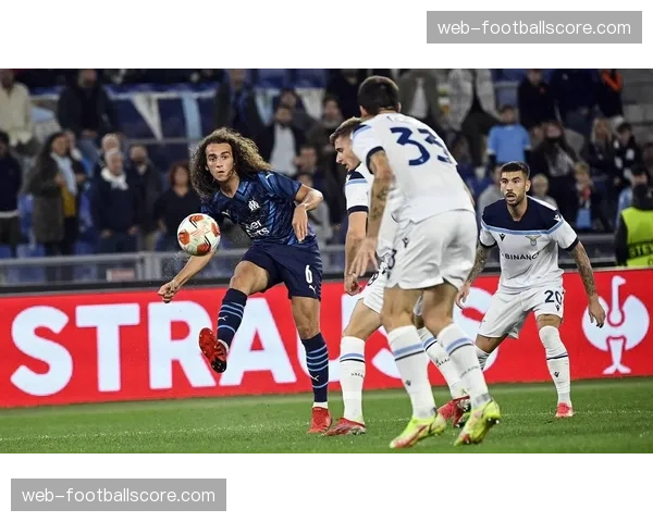 雷恩公布对阵里尔大名单,头号射手伤愈回归 雷恩公布对阵里尔大名单,头号射手伤愈回归